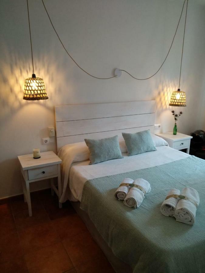 Hostal Sa Posada Set Cales Ciutadella  Exteriör bild