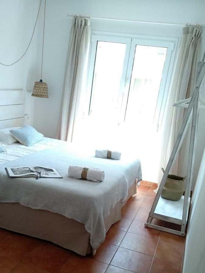 Hostal Sa Posada Set Cales Ciutadella  Exteriör bild
