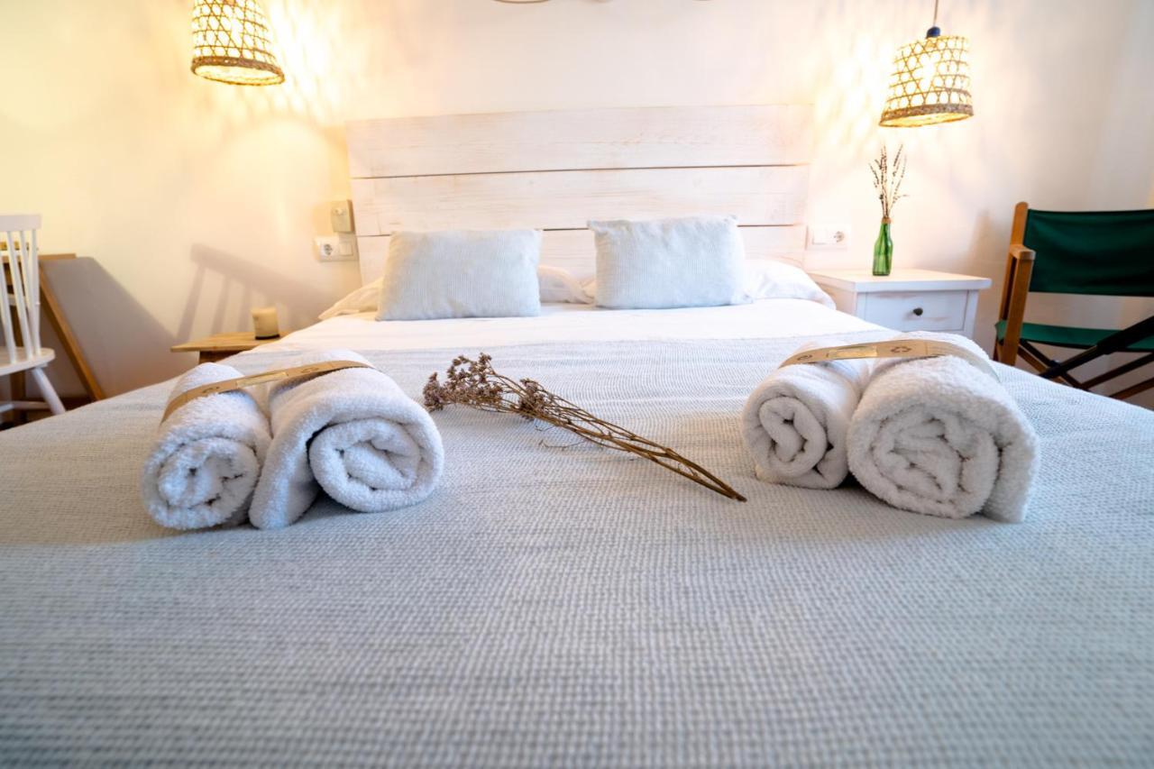 Hostal Sa Posada Set Cales Ciutadella  Exteriör bild